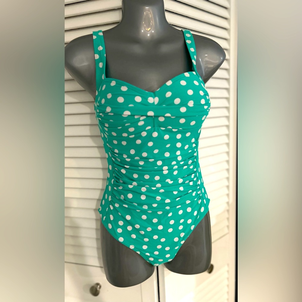 NipTuck “Joanne” Green Dot multi fit cup tummy control one piece swimsuit size 4